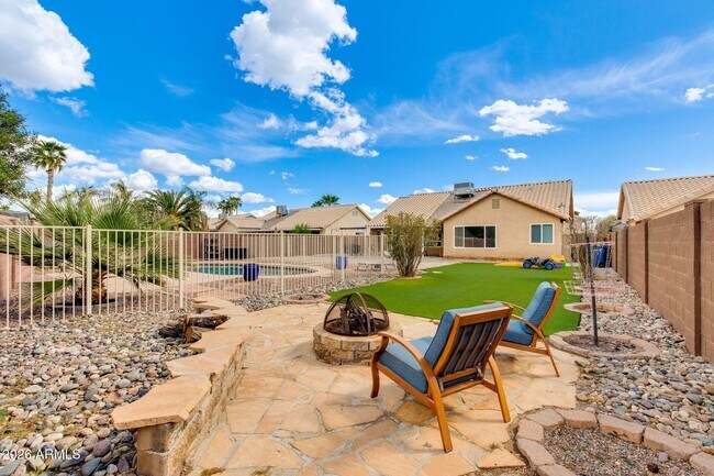 Building Photo - 4250 E Encinas Ave