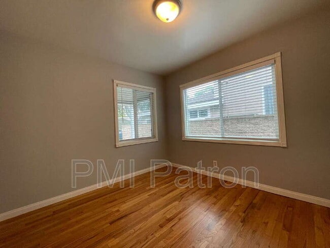 Building Photo - 4233 Redline Dr