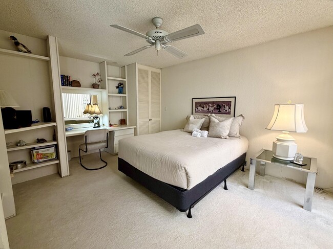 Building Photo - 347 Villena Way