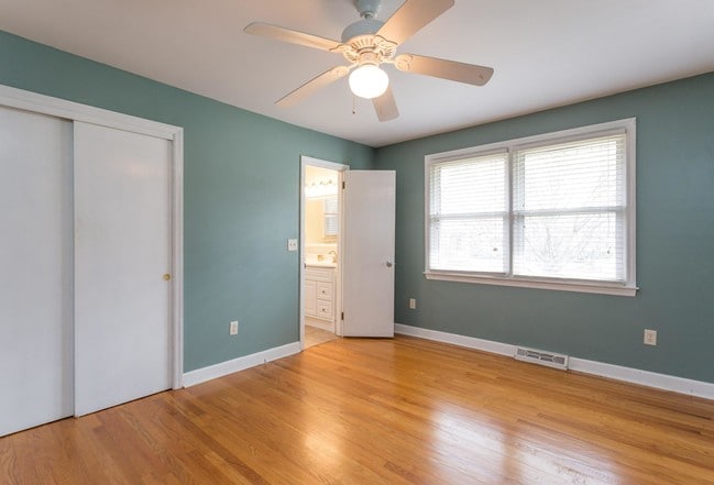 Building Photo - 30 Carson Dr