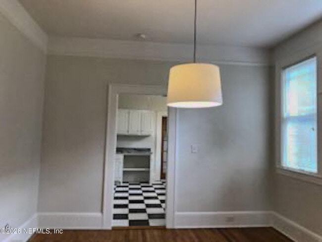 Building Photo - 3664 Riverside Ave