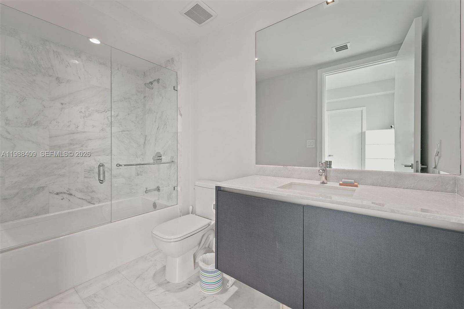 Building Photo - 1451 Brickell Ave