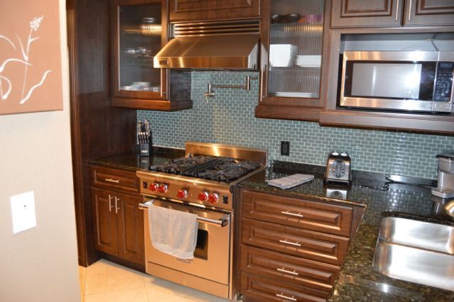Building Photo - Meridian Furnished 2 Bd / 2 Ba Luxury Condo - Resort Style Living.