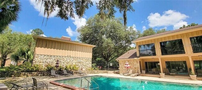 Building Photo - 507 NW 39th Rd