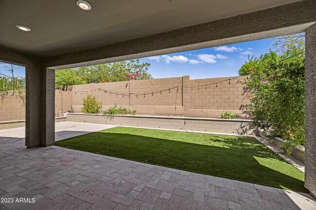 Building Photo - 20819 N 40th Dr