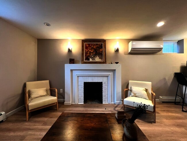 Building Photo - 980 Fenton St