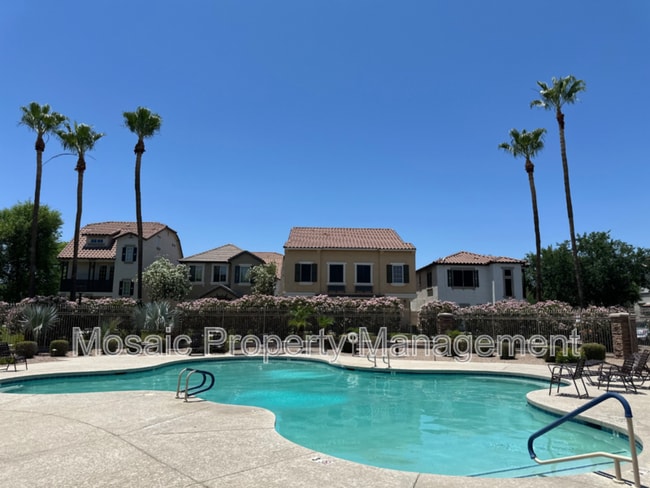 Building Photo - 1328 S Sabino Dr
