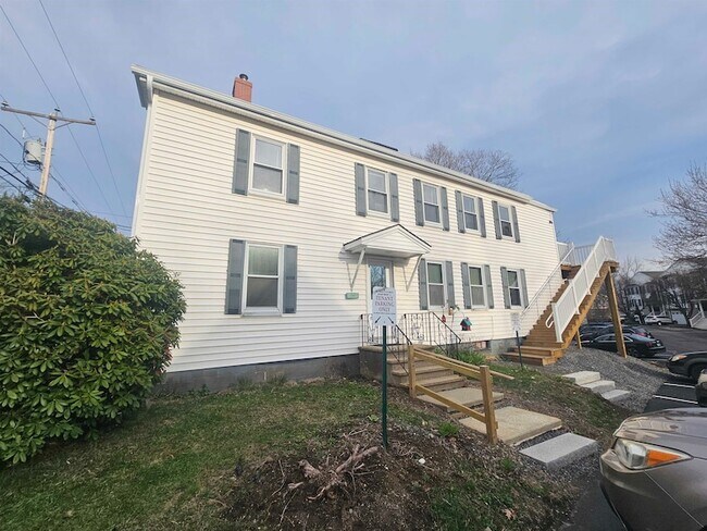 Building Photo - 48 Fourth Street Unit 3