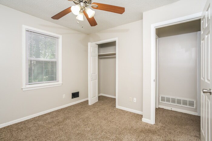 Building Photo - 501 Friarsgate Blvd