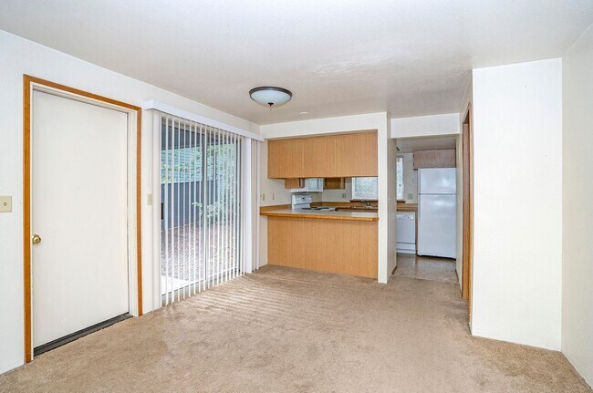 Building Photo - Spacious 3 Bedroom Home in Bremerton!