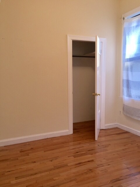 Building Photo - Shabbar-329 E St