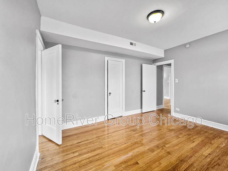 Building Photo - 8159 S Justine St