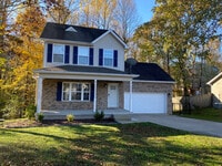 Building Photo - Ridge Crest subdivision home with fenced y...