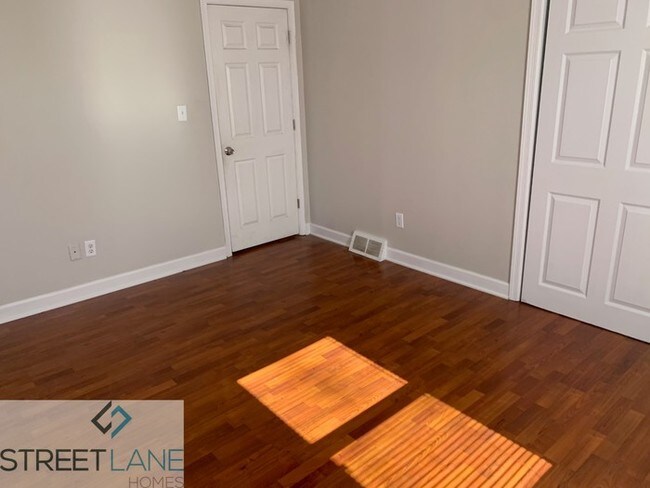 Building Photo - Charming 3 Bedroom in Columbus!