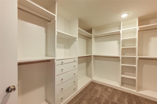 Building Photo - 18503 Fair Grange Ln