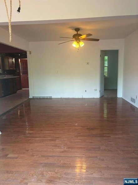 Building Photo - 77 Goldfinch Ln