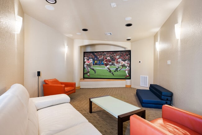 Building Photo - 3 Birnam Oaks