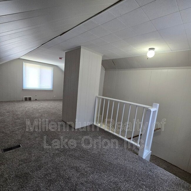 Building Photo - 136 W Princeton Ave