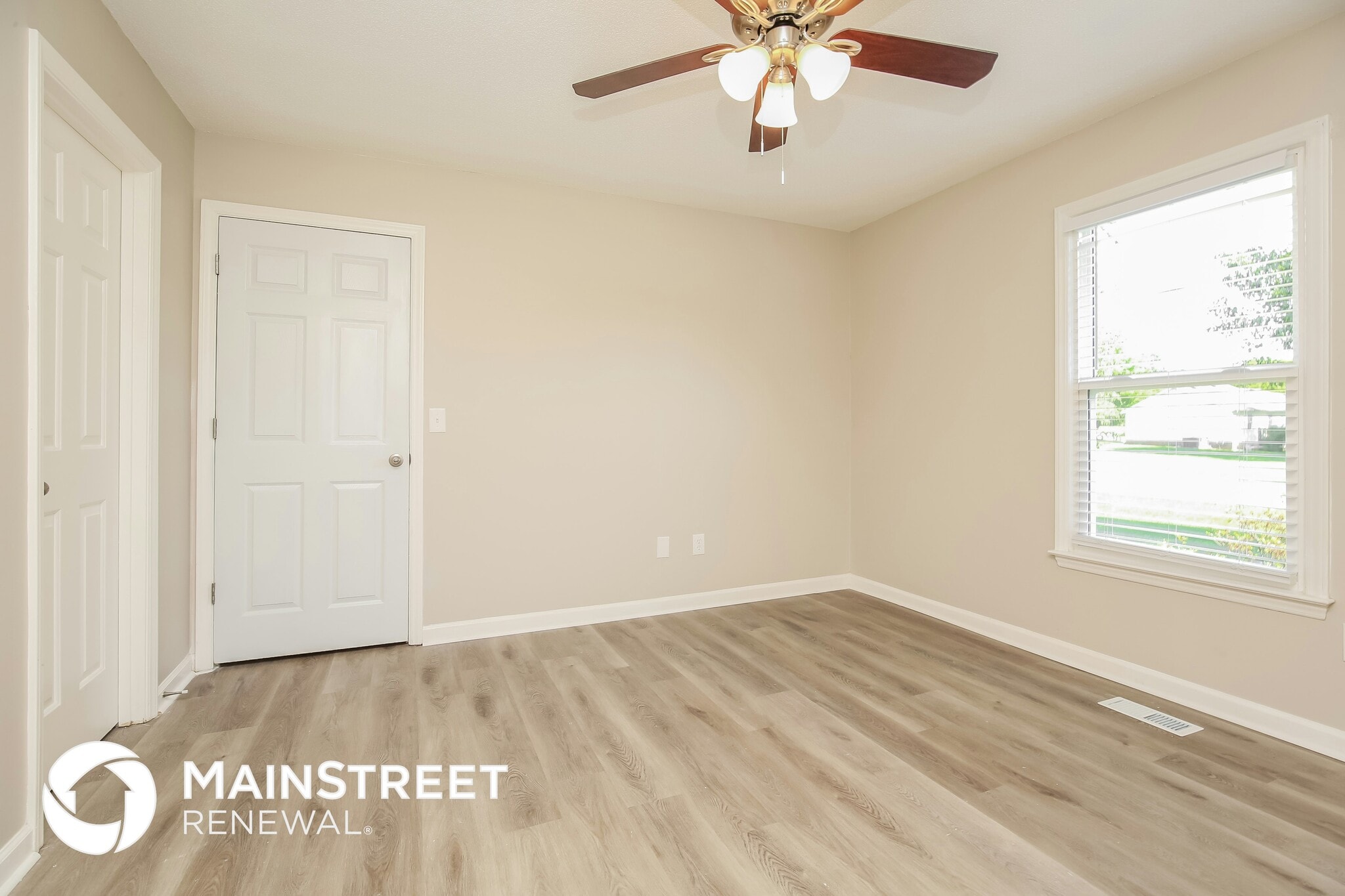 Building Photo - 5375 Candy Cane Ct