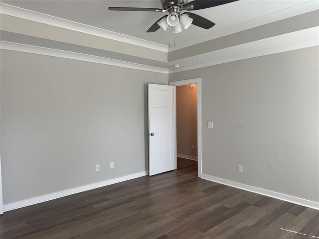 Building Photo - 107 Fox Run Dr