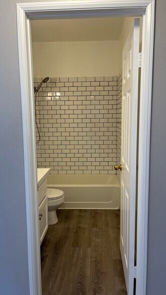 Building Photo - 555 Maine Ave