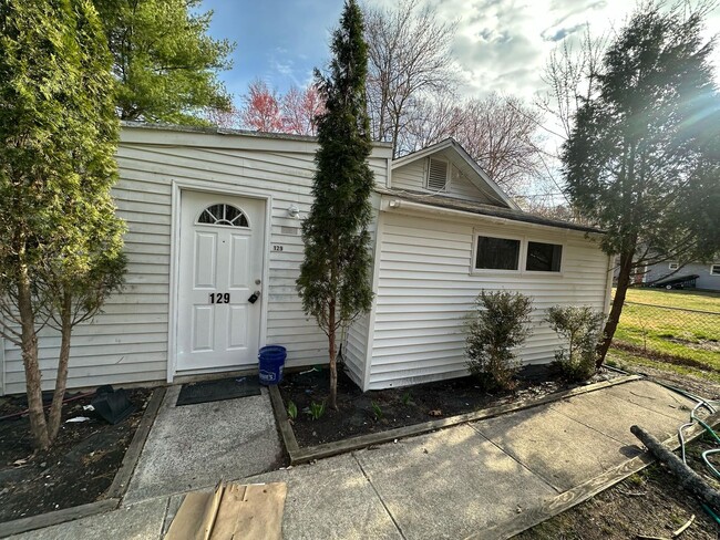 Building Photo - Single family home in Browns Mills, NJ