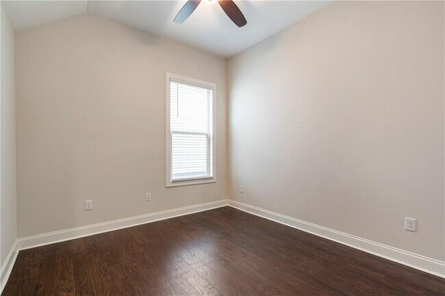 Building Photo - 3430 Steinbeck St