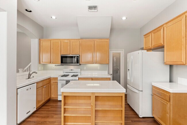 Building Photo - 11958 Miro Cir