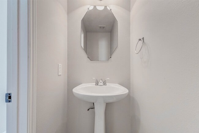 Building Photo - 3434 Fiorella Way