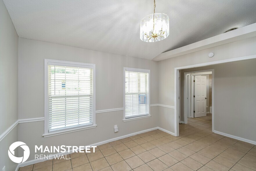 Building Photo - 579 Charles Pinckney St