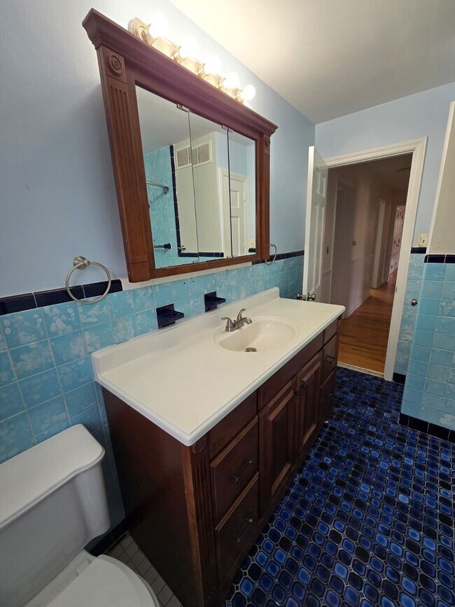 Building Photo - Spacious 4BR Ranch with 3 Living Rooms on 1.7 Acres — Howell