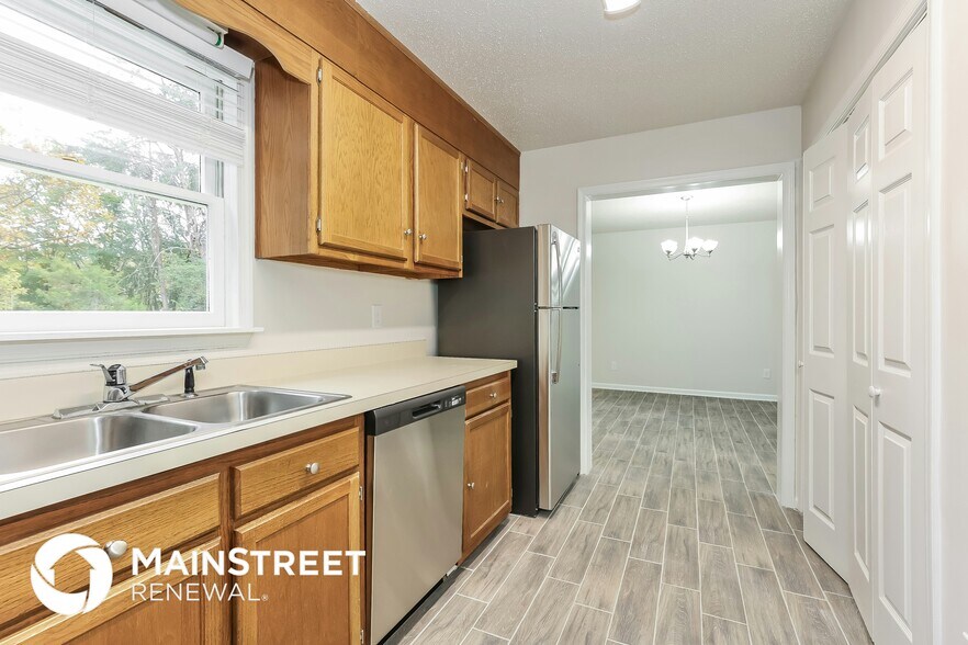 Building Photo - 5314 Summerwood Dr