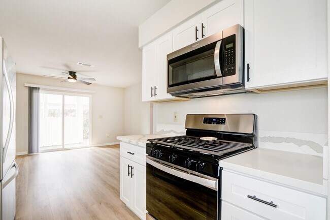Building Photo - 7334 Grenola Way
