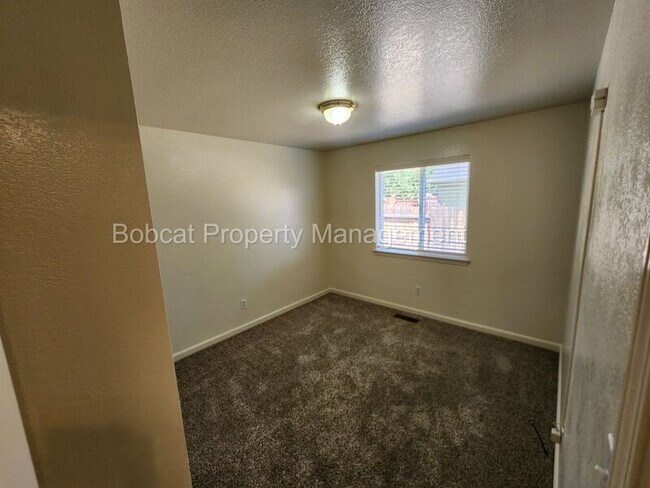 Building Photo - 1331 Chichester Dr