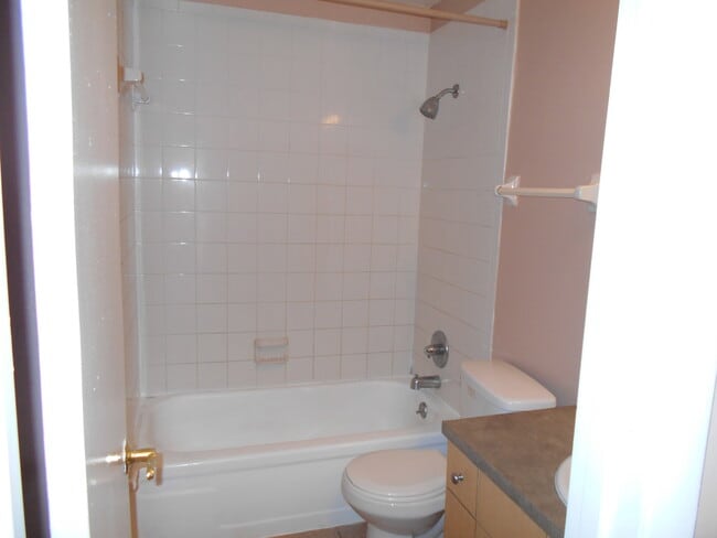 Building Photo - North Lakeland Rental!