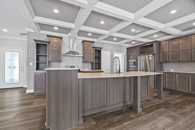 Building Photo - "Spacious 4-Bedroom Retreat with 3400 Sq Ft of Comfort in Gibsonton, FL!"