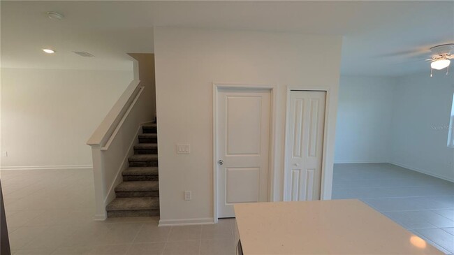 Building Photo - 3094 Chantilly Dr