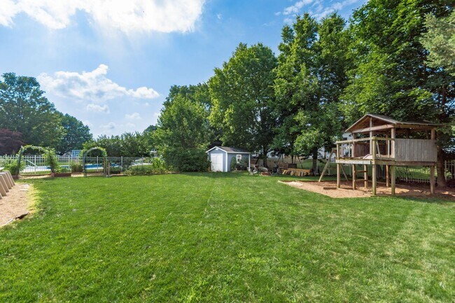 Building Photo - 4080 Plumwood Ct