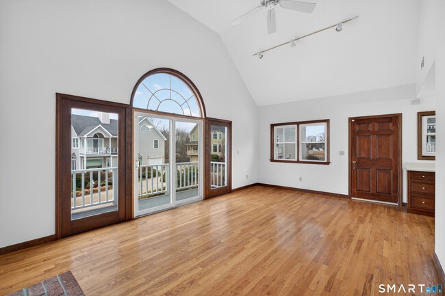 Building Photo - 82 Limewood Ave