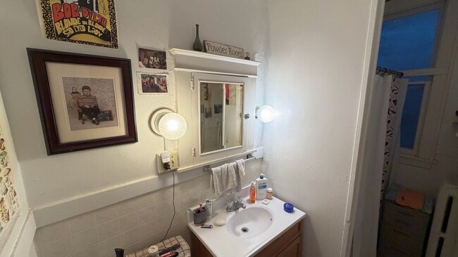 Building Photo - 2 Bedroom Apartment in Prospect Park