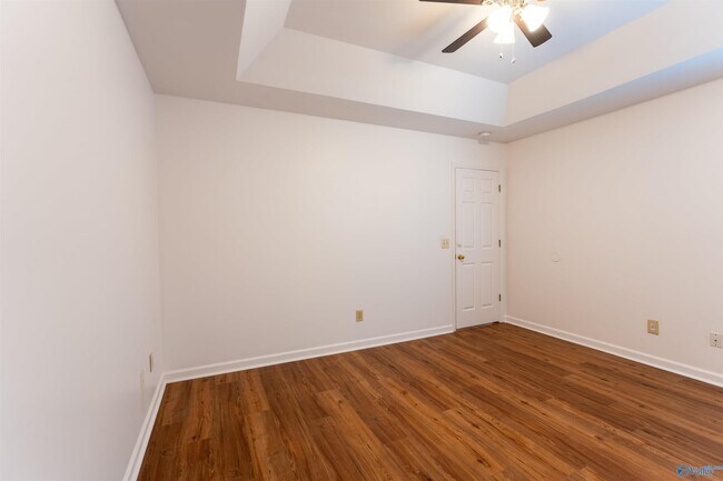 Building Photo - 236 Shadowbrook Ln NE