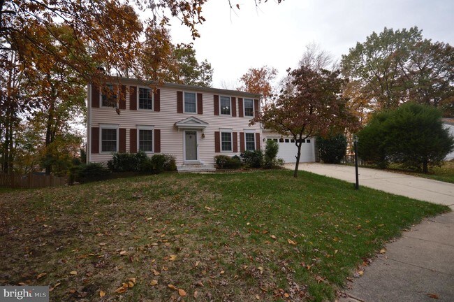 Building Photo - 14595 Woodland Ridge Dr