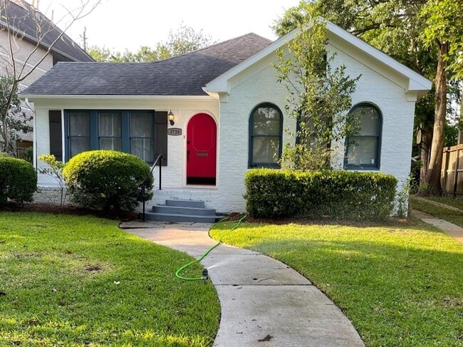 Primary Photo - 3720 Jardin St
