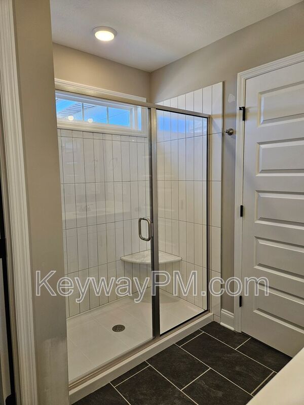 Building Photo - 3112 Venetian Dr