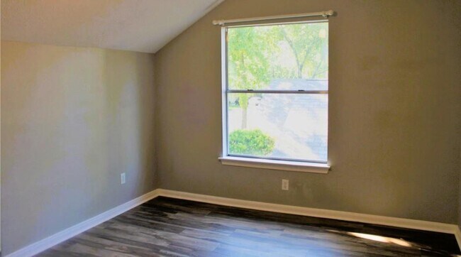Building Photo - 20910 Kings Clover Ct