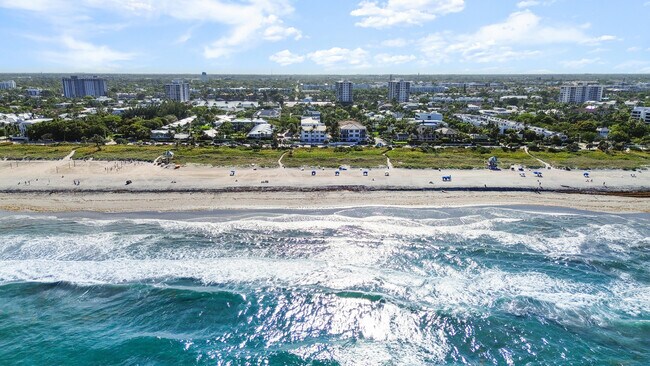 Building Photo - 250 S Ocean Blvd