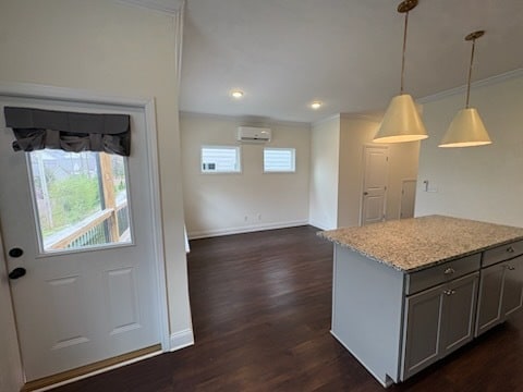 Building Photo - 5534 Stream Ln