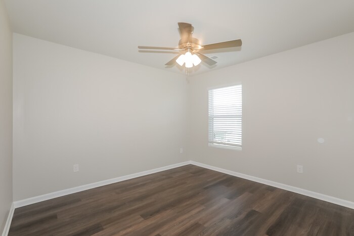 Building Photo - 1321 Eldrick Ln
