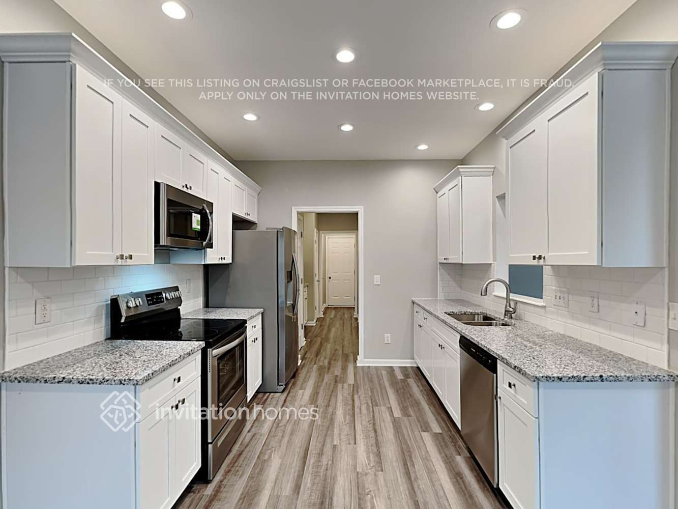 Building Photo - 720 Red Oak Tree Dr