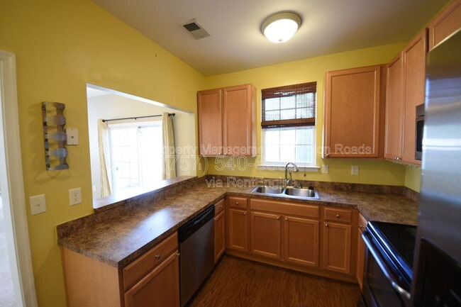 Building Photo - 1450 Leckford Dr